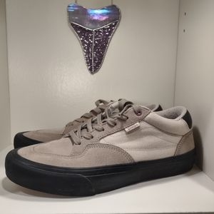 Vans Skate Shoes (Size 9.5)